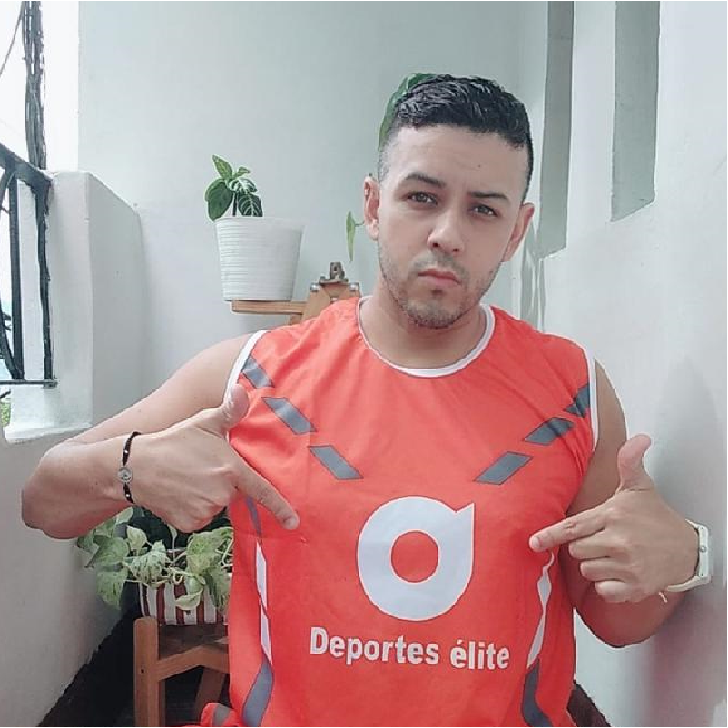 Entrenador Sergio Hincapie